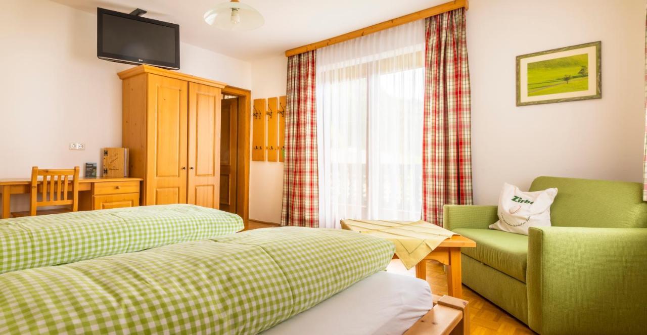 Hinterkellaubauer Bed and Breakfast Kuchl Exteriör bild